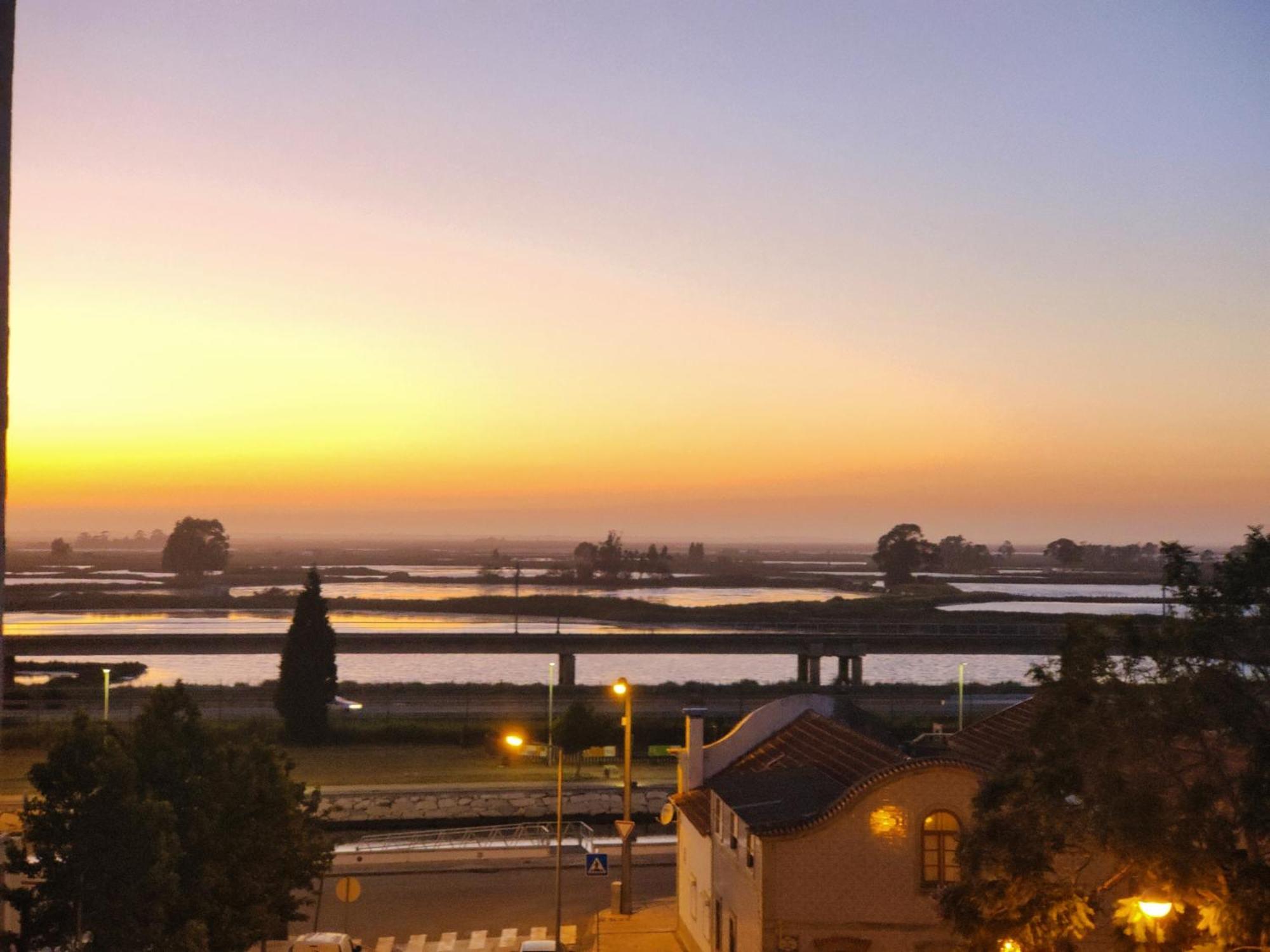 Отель Aveiro House Экстерьер фото