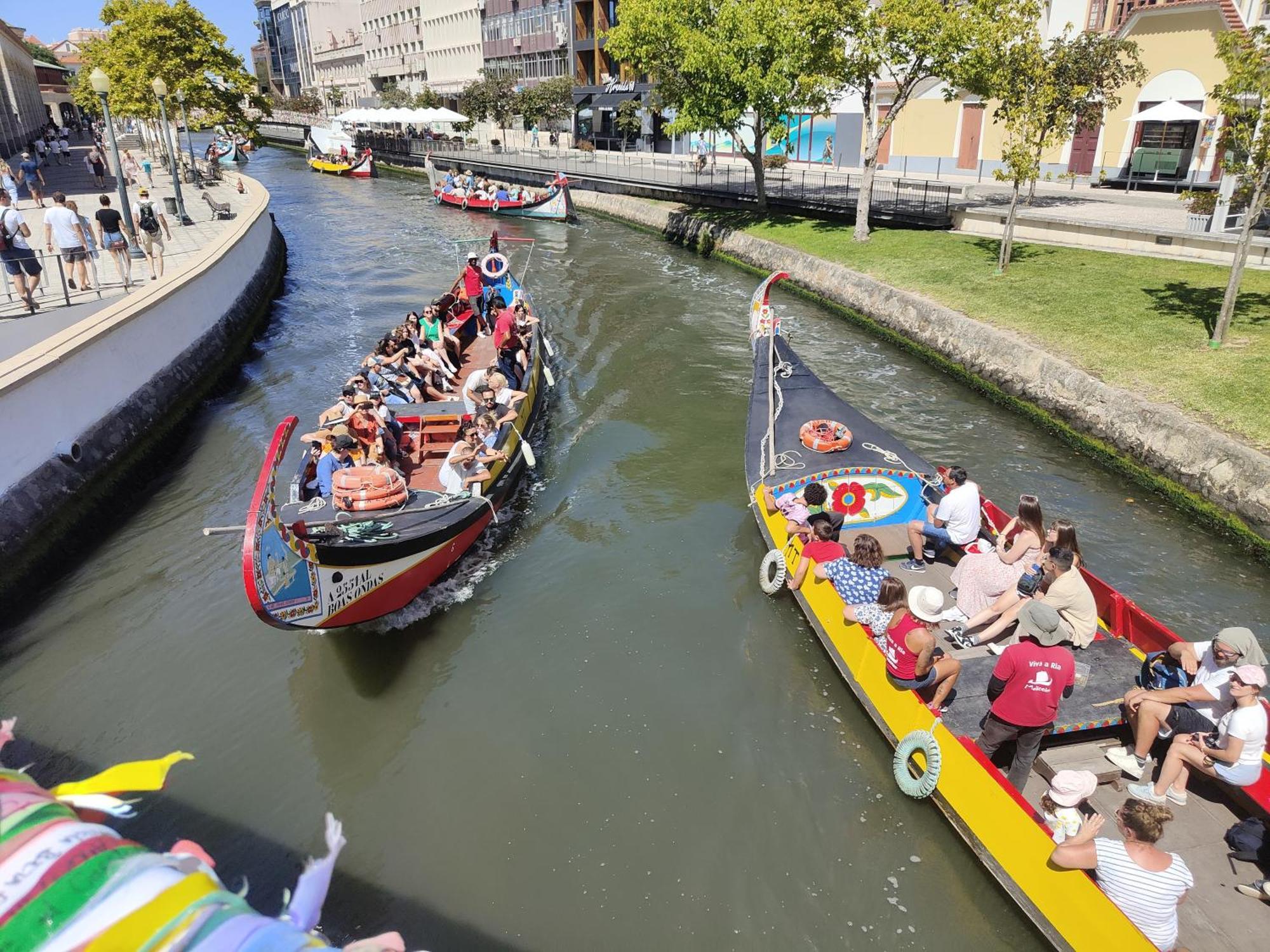 Отель Aveiro House Экстерьер фото