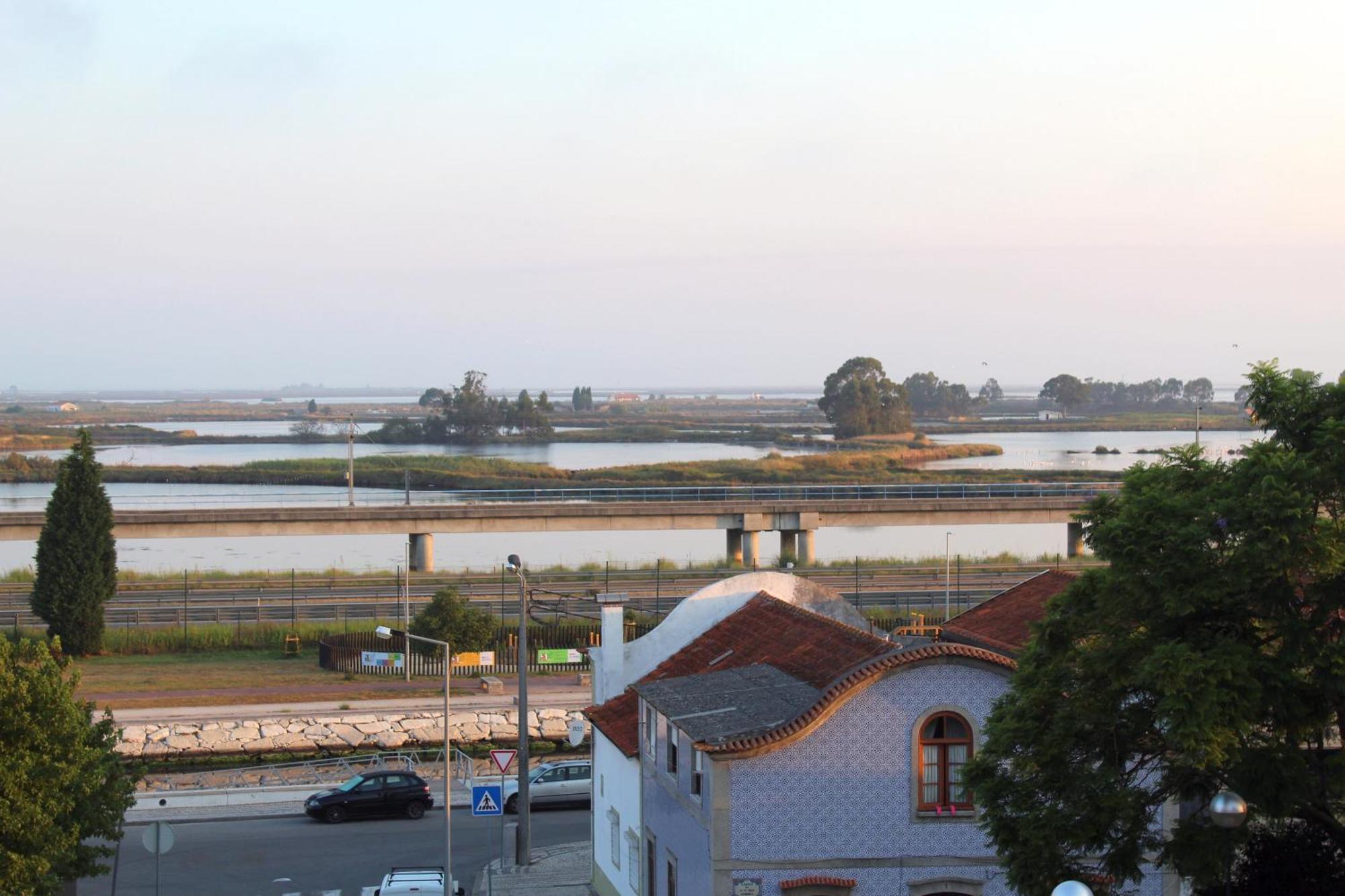 Отель Aveiro House Экстерьер фото