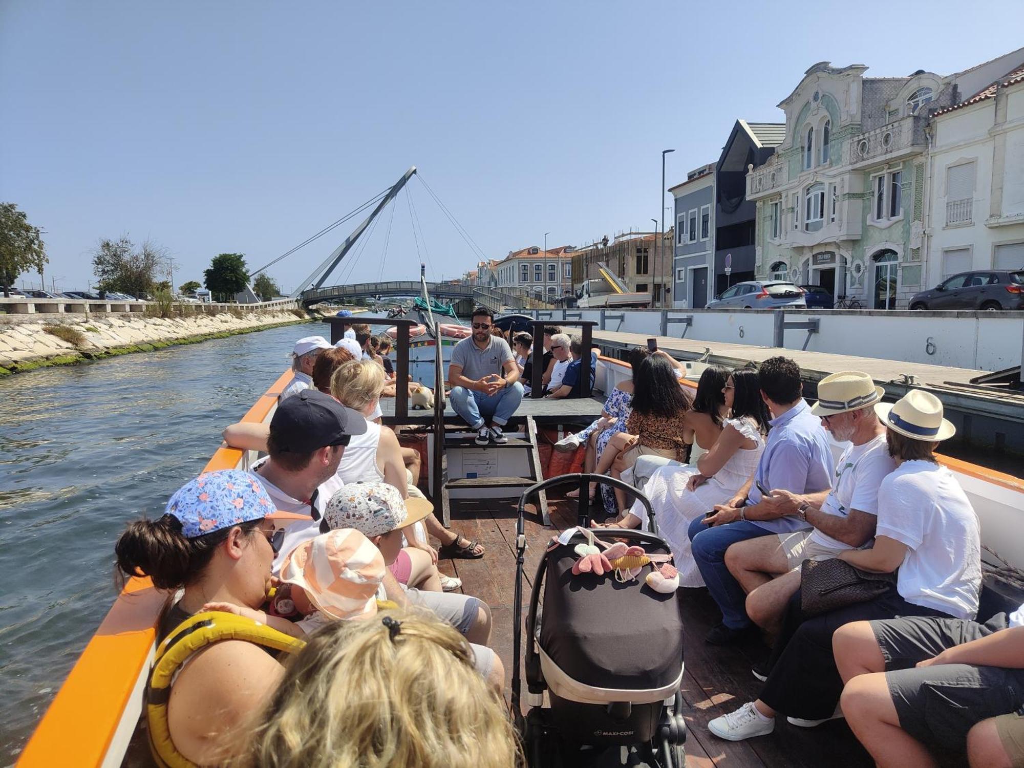 Отель Aveiro House Экстерьер фото